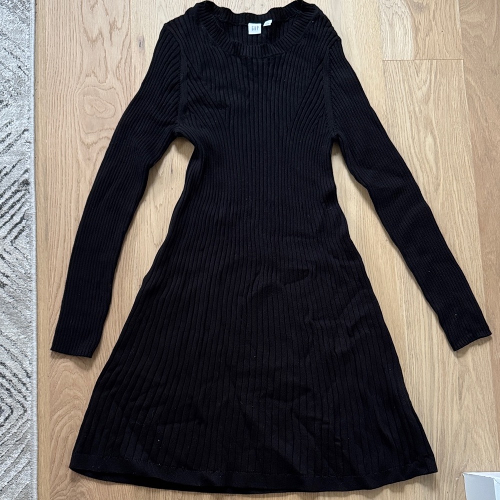GAP Black Ribbed Midi Dress